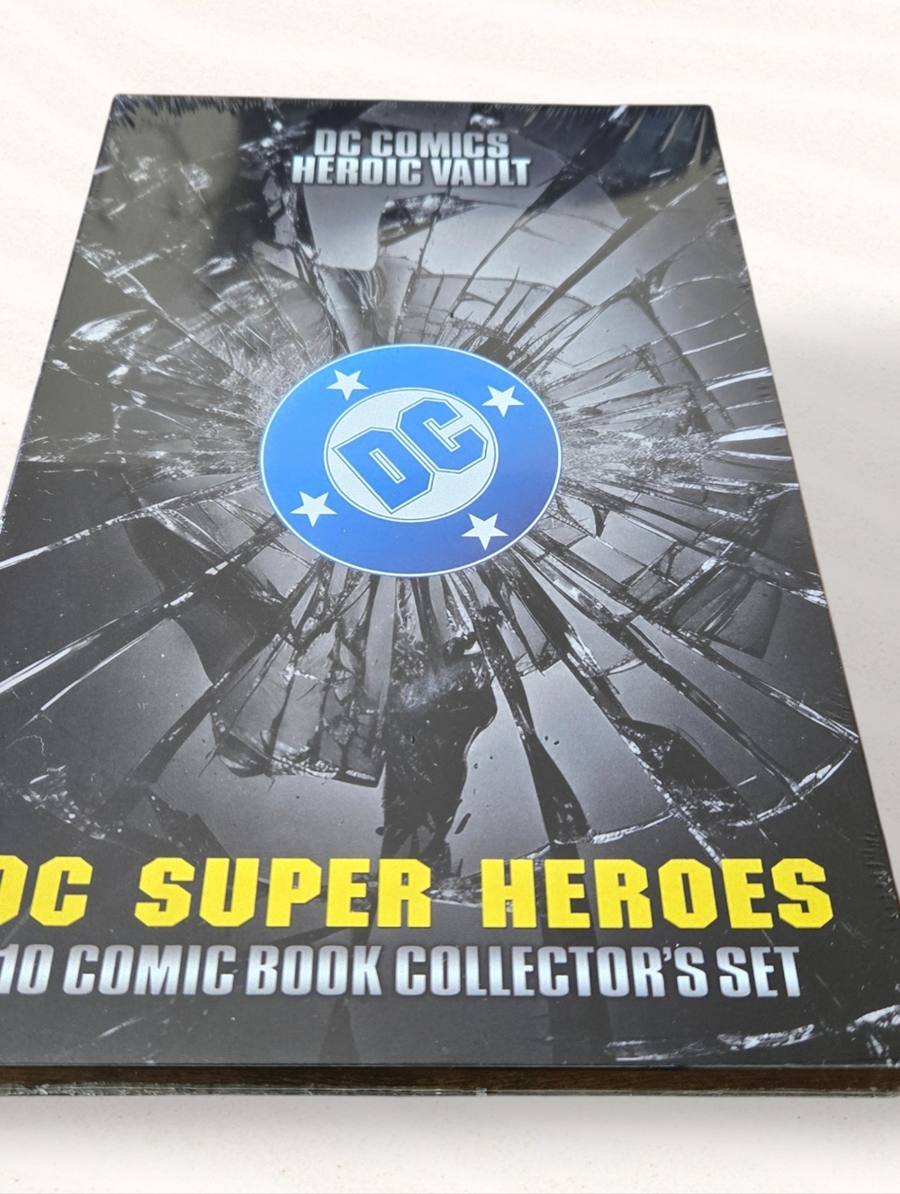 DC Comics Heroic Vault Super Heroes & Super-Villains 10 Comic Book Collector Set